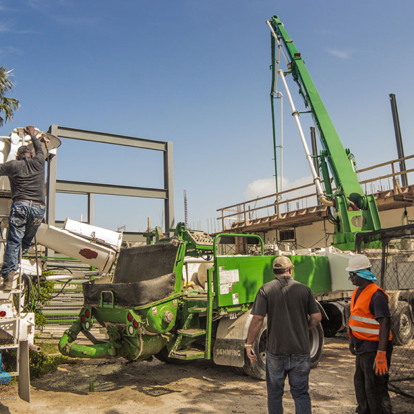 Cayman-Islands-Concrete-Pumping-140730IMG-7518